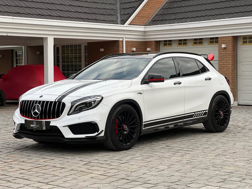 Mercedes Benz GLA45 AMG año 2017