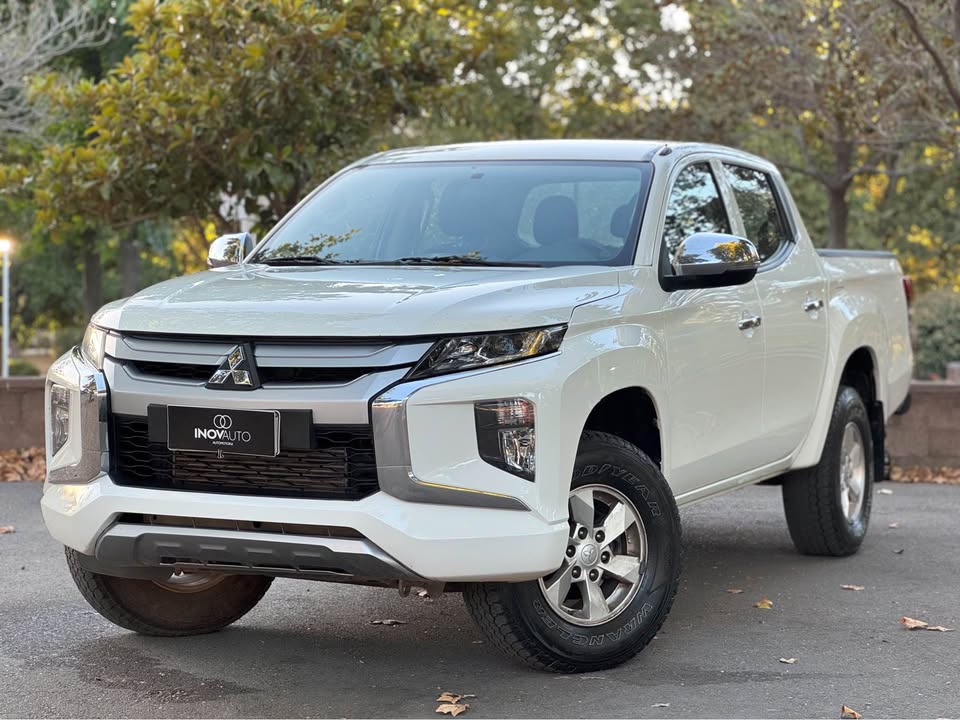 Mitsubishi L200 Katana Cr 4x2 año 2023